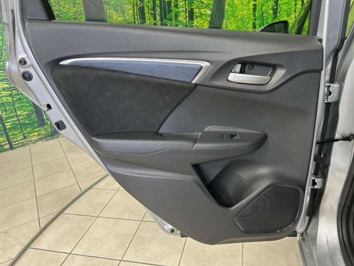 2015 Honda SHUTTLE DAA-GP7 (UW-6a360403c107e)[27]