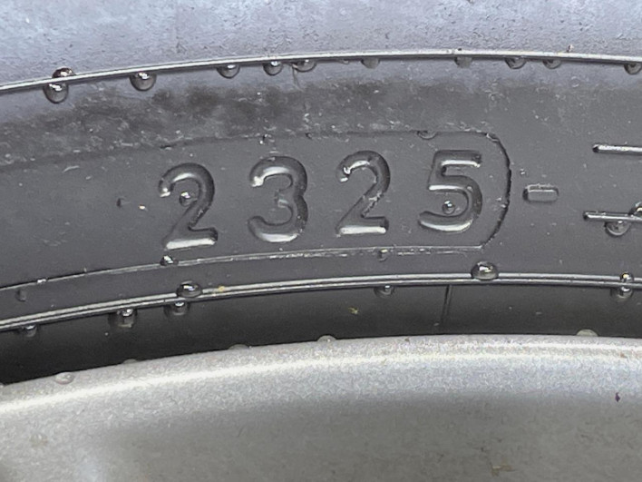 2013 Toyota Crown DBA-GRS210 (UW-6a360405dd8fe)[3]