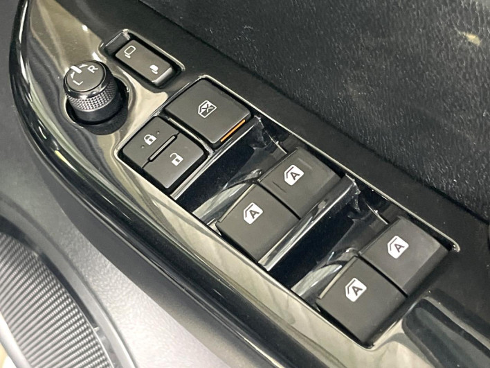 2023 Toyota Hilux 3DF-GUN125 (UW-6a36040e30f17)[19]