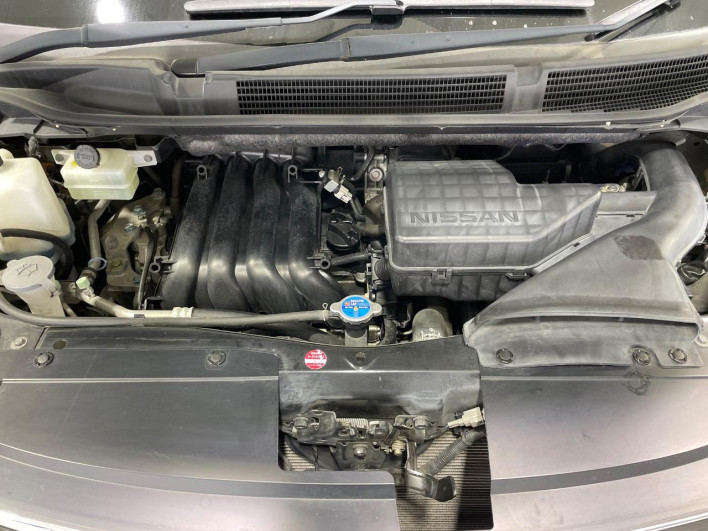 2014 Nissan Serena DAA-HC26 (UW-6a360416e468a)[4]