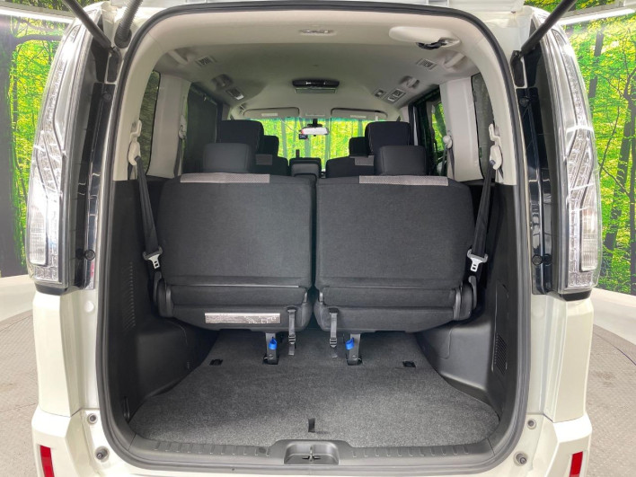 2014 Nissan Serena DAA-HC26 (UW-6a360416e468a)[26]