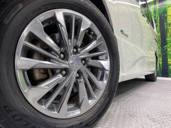 2014 Nissan Serena DAA-HC26 (UW-6a360416e468a)[8]