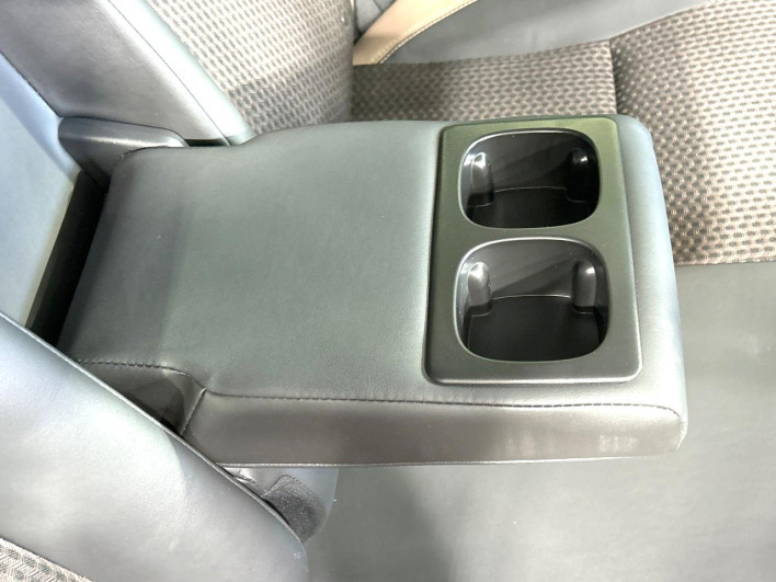 2016 Nissan Note DAA-HE12 (UW-6a360417e78f2)[14]