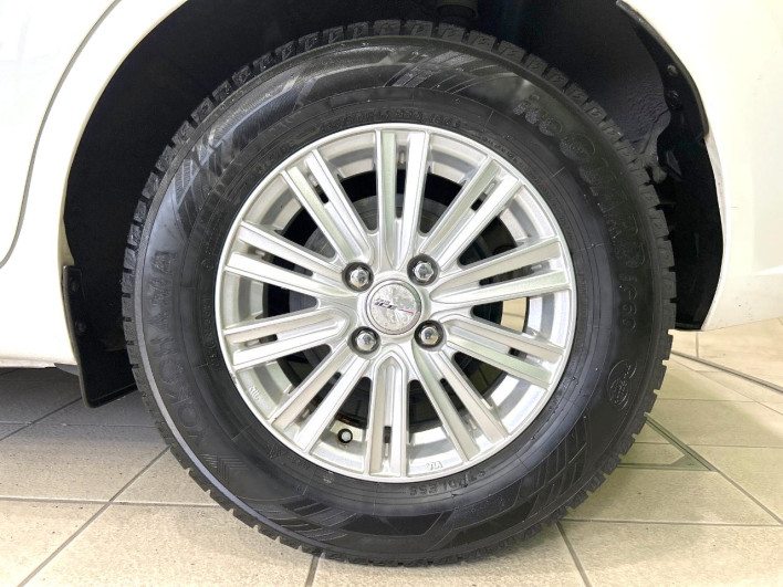 2016 Nissan Note DAA-HE12 (UW-6a360417e78f2)[18]