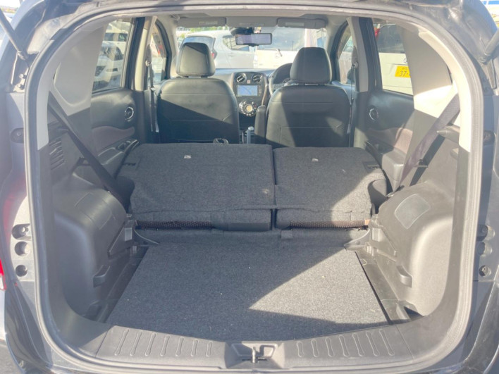 2018 Nissan Note DAA-HE12 (UW-6a360419308df)[24]