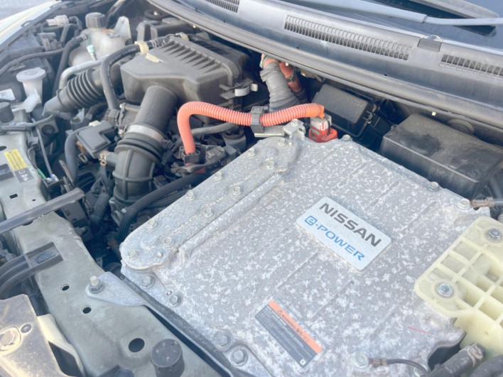 2018 Nissan Note DAA-HE12 (UW-6a360419308df)[5]