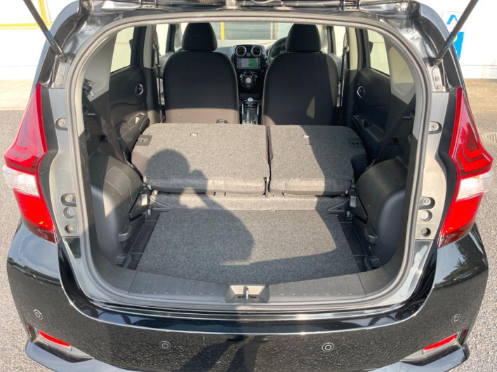 2018 Nissan Note DAA-HE12 (UW-6a36041a43cb8)[13]