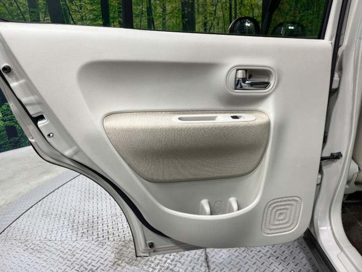 2016 Suzuki ALTO Lapin DBA-HE33S (UW-6a36041ce8c07)[9]