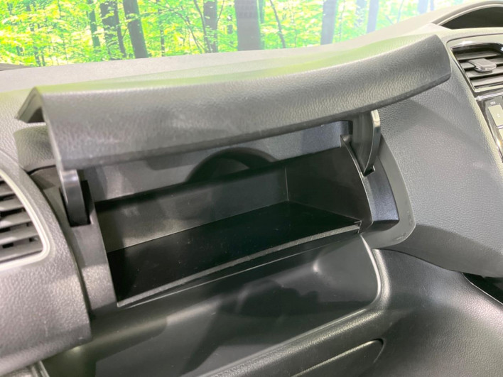 2016 Nissan Serena DAA-HFC26 (UW-6a360422eabbc)[9]