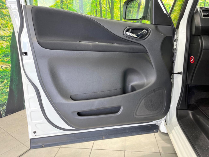2016 Nissan Serena DAA-HFC26 (UW-6a360422eabbc)[8]