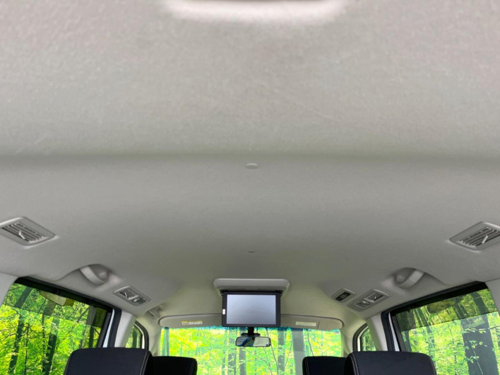 2016 Nissan Serena DAA-HFC26 (UW-6a360422eabbc)[18]