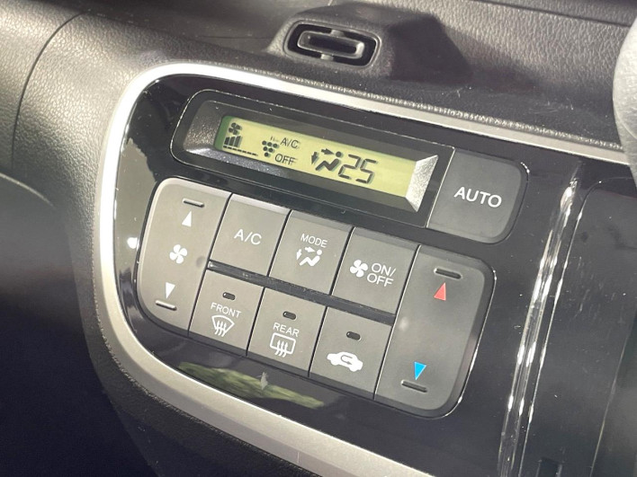 2015 Honda N-BOX DBA-JF1 (UW-6a3604350b1e4)[17]