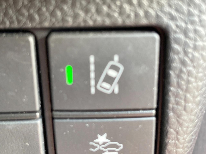 2018 Honda N-BOX CUSTOM DBA-JF3 (UW-6a36043cc747d)[20]