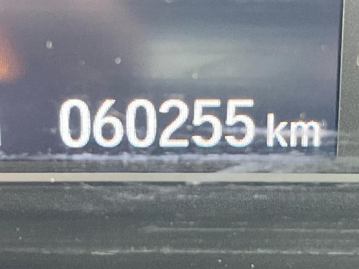2018 Honda N-BOX CUSTOM DBA-JF3 (UW-6a36043cc747d)[2]
