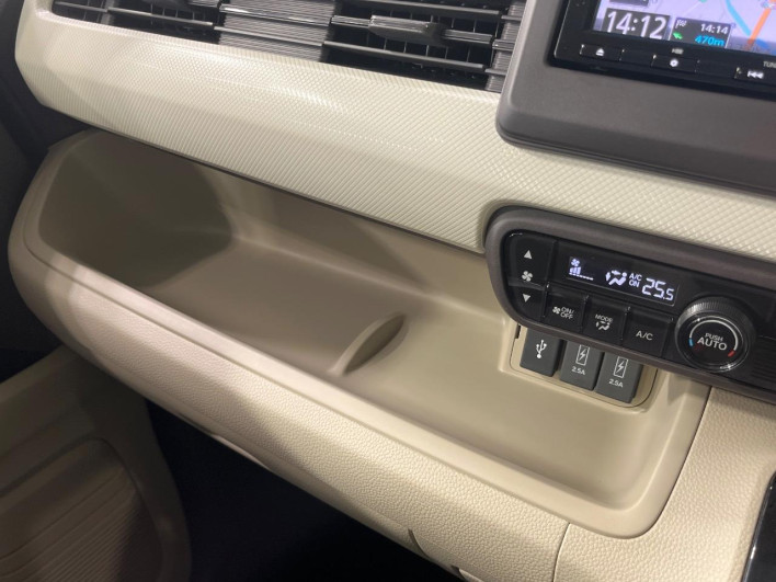 2018 Honda N-BOX DBA-JF3 (UW-6a36043d6fb43)[29]