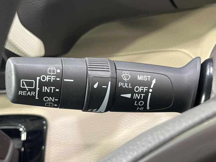 2018 Honda N-BOX DBA-JF3 (UW-6a36043d6fb43)[14]