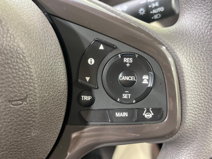 2018 Honda N-BOX DBA-JF3 (UW-6a36043d6fb43)[17]