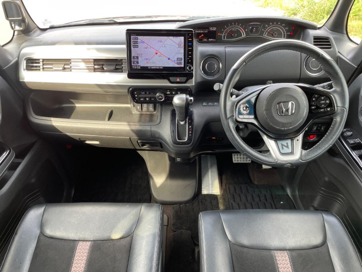 2017 Honda N-BOX CUSTOM DBA-JF3 (UW-6a3604414afab)[29]