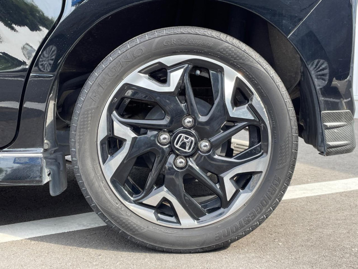 2017 Honda N-BOX CUSTOM DBA-JF3 (UW-6a3604414afab)[10]