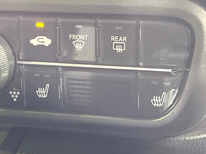 2021 Honda N-BOX CUSTOM 6BA-JF3 (UW-6a36044310488)[25]