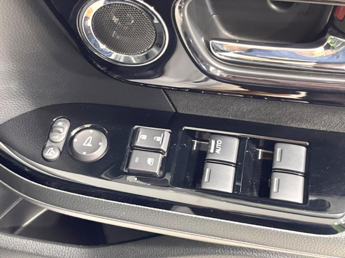 2021 Honda N-BOX CUSTOM 6BA-JF3 (UW-6a36044310488)[7]