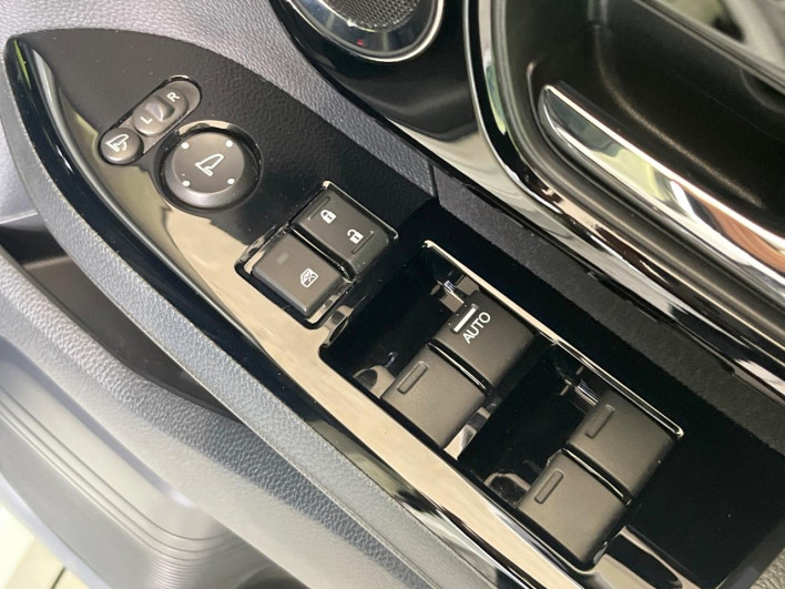 2021 Honda N-BOX CUSTOM 6BA-JF3 (UW-6a360443814bb)[20]