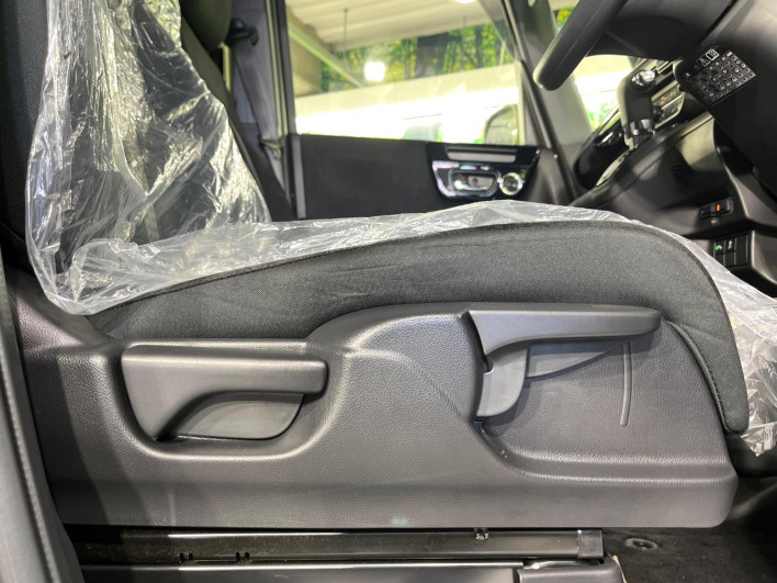 2021 Honda N-BOX CUSTOM 6BA-JF3 (UW-6a360445dc29a)[23]