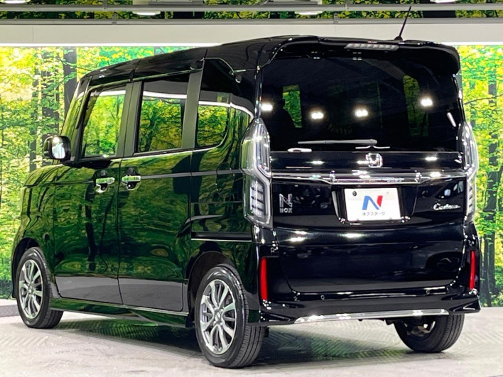 2021 Honda N-BOX CUSTOM 6BA-JF3 (UW-6a360445dc29a)[11]
