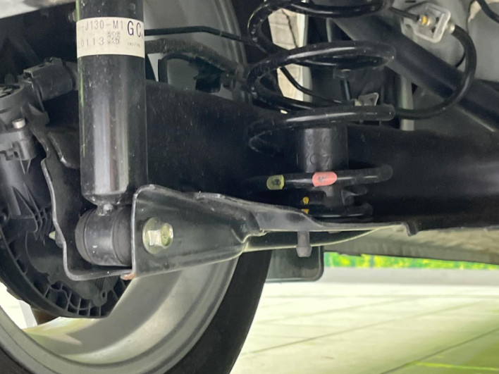 2022 Honda N-BOX CUSTOM 6BA-JF3 (UW-6a36044747b49)[19]