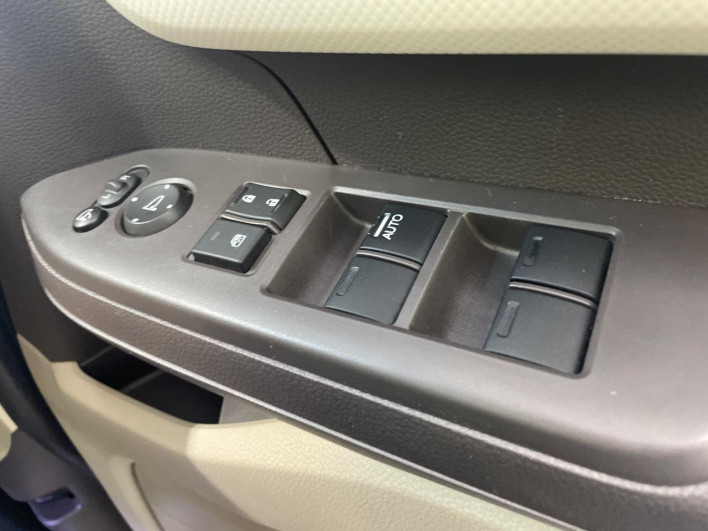 2017 Honda N-BOX DBA-JF4 (UW-6a36044adf2d2)[8]