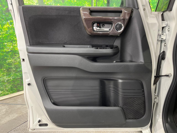 2019 Honda N-BOX CUSTOM DBA-JF4 (UW-6a36044b02d3f)[29]