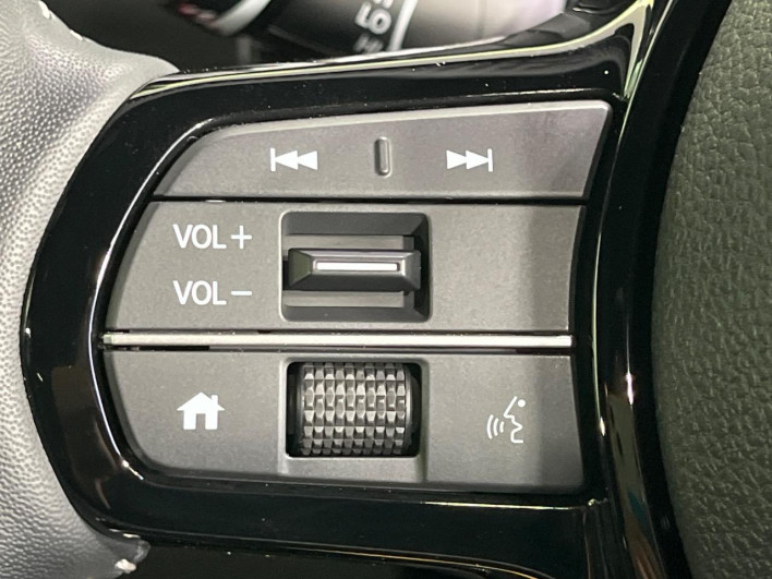 2023 Honda N-BOX CUSTOM 6BA-JF5 (UW-6a36044b75866)[25]