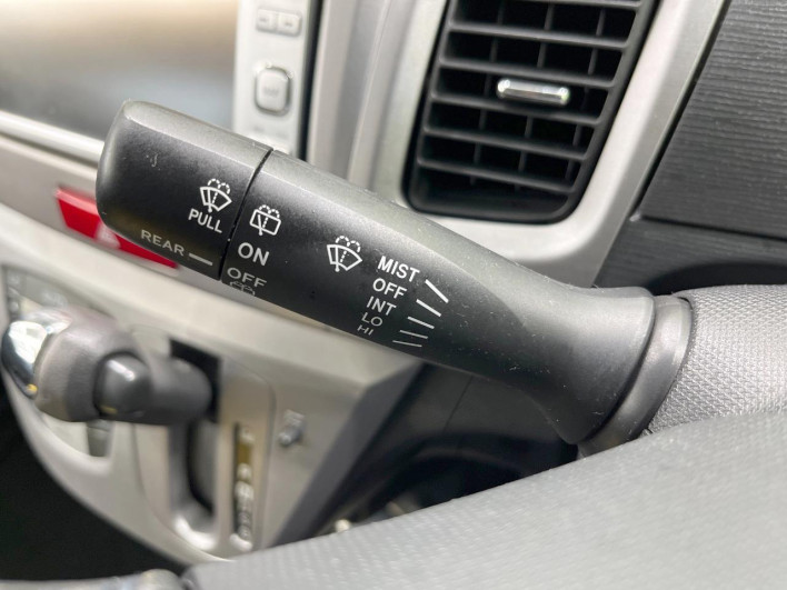 2011 Daihatsu Move DBA-LA100S (UW-6a3604764fb0e)[27]