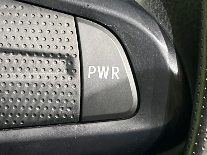 2016 Daihatsu Move DBA-LA150S (UW-6a36047876227)[22]