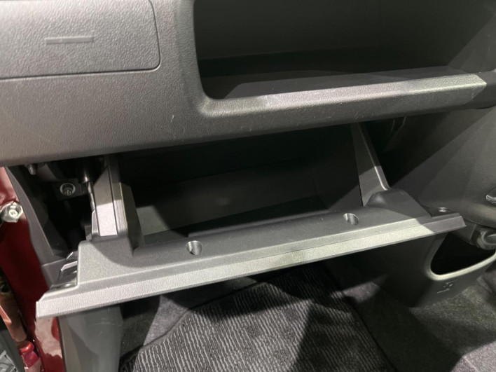 2016 Daihatsu Move DBA-LA150S (UW-6a36047876227)[5]