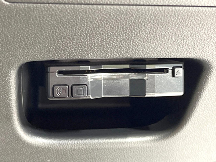 2017 Daihatsu Cast DBA-LA250S (UW-6a36047b4d5b3)[10]