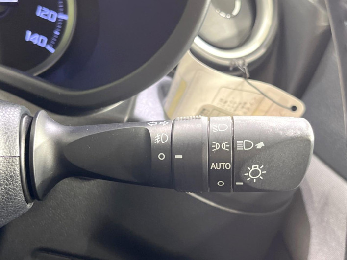 2017 Daihatsu Cast DBA-LA250S (UW-6a36047b4d5b3)[19]