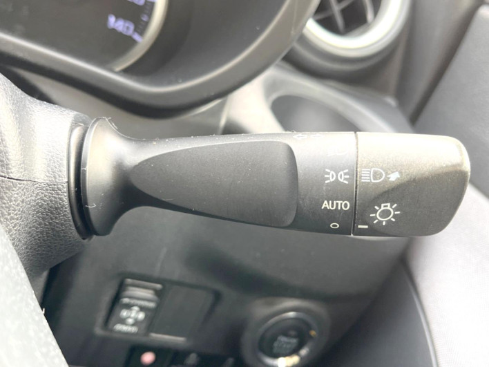 2018 Daihatsu Cast DBA-LA250S (UW-6a36047cae109)[21]