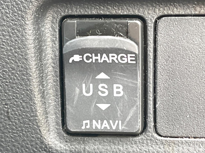 2018 Daihatsu Cast DBA-LA250S (UW-6a36047cae109)[25]