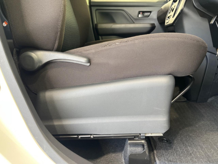 2021 Toyota Roomy 5BA-M900A (UW-6a3604acdc5fd)[25]