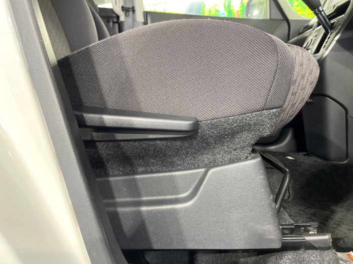 2017 Suzuki Solio DAA-MA46S (UW-6a3604bc976ac)[23]