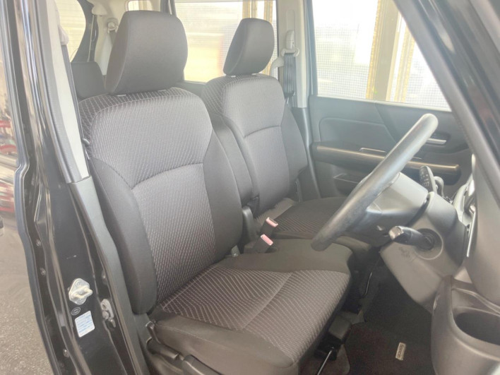2017 Suzuki Spacia Custom Z DAA-MK42S (UW-6a3604cd936f6)[28]