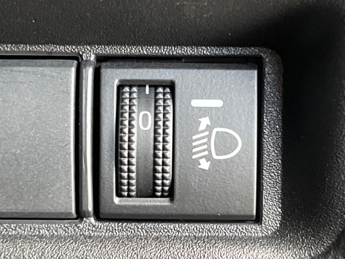 2023 Toyota Sienta 5BA-MXPC10G (UW-6a3604f7dba77)[27]