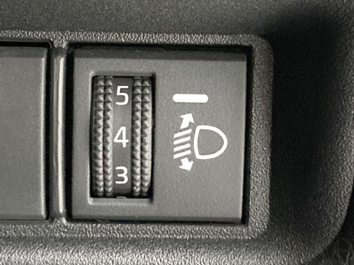 2023 Toyota Sienta 5BA-MXPC10G (UW-6a3604f90afa8)[29]