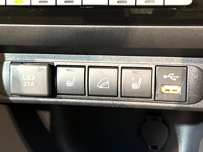 2022 Toyota Yaris Cross 6AA-MXPJ15 (UW-6a3604ffb40ff)[14]