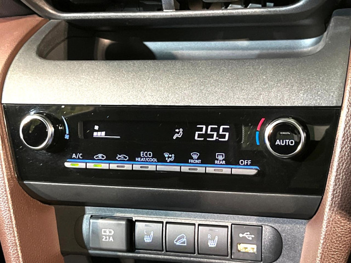 2022 Toyota Yaris Cross 6AA-MXPJ15 (UW-6a3604ffb40ff)[13]