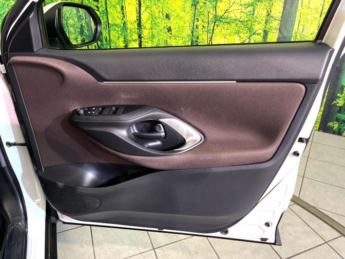 2022 Toyota Yaris Cross 6AA-MXPJ15 (UW-6a3604ffb40ff)[6]