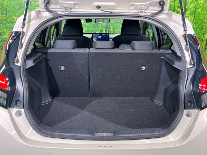 2021 Toyota Aqua 6AA-MXPK11 (UW-6a360501761e4)[28]