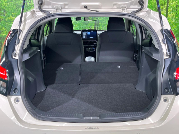 2021 Toyota Aqua 6AA-MXPK11 (UW-6a360501761e4)[29]