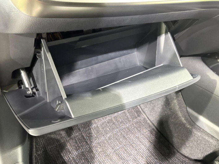 2021 Toyota Aqua 6AA-MXPK11 (UW-6a360501761e4)[4]